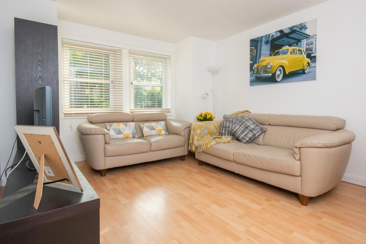 Dwellcome Home Ltd 2 Bedroom King & Double Central Apartment, Free Allocated Barrier Secured Parking Space At Rear Entrance & Fast Wifi, Ideal For Long Term Contractor, Corporate, Etc Stays, Regular Housekeeping Option - See Our Site For Assurance Aberdeen Buitenkant foto