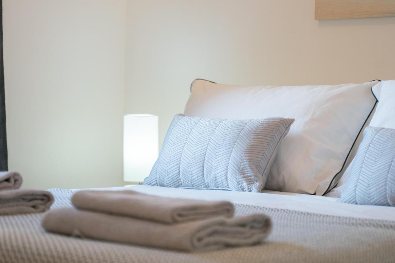 Dwellcome Home Ltd 2 Bedroom King & Double Central Apartment, Free Allocated Barrier Secured Parking Space At Rear Entrance & Fast Wifi, Ideal For Long Term Contractor, Corporate, Etc Stays, Regular Housekeeping Option - See Our Site For Assurance Aberdeen Buitenkant foto